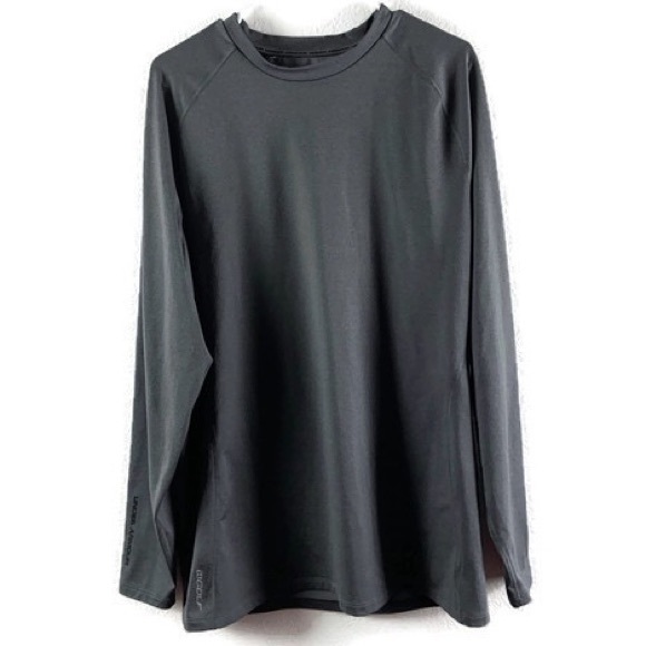 Under Armour Other - Under Armour Crew Neck Top